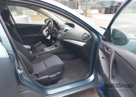 2010 Mazda Mazda3 I Touring из США, поврежденный, VIN JM1BL1SG3A1237884